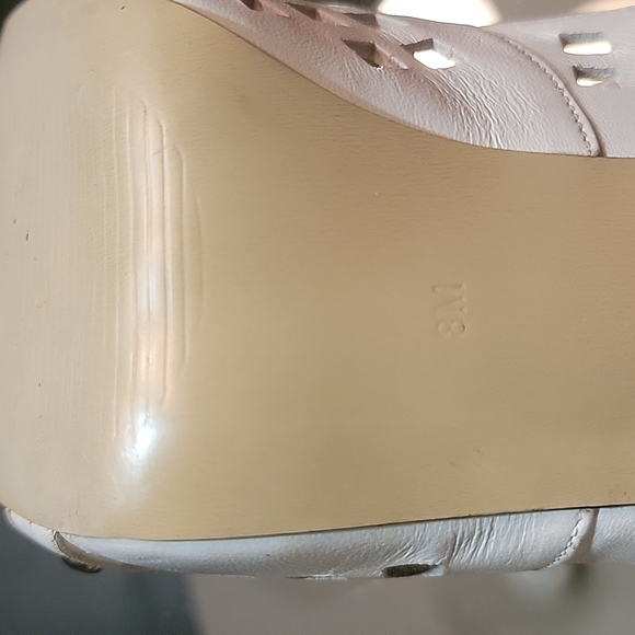 Guess shoes white leather w/ chrome buckles and studs , 8 - Picture 8 of 14